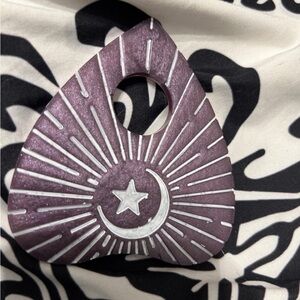 Handmade resin planchette